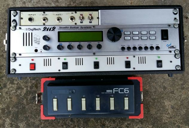 Multieffetto Digitech 2112 completo di flycase rack e pedaliera midi - Foto 3