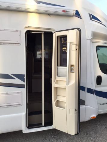 CAMPER RIMOR DUCATO SEMINTEGRALE LETTI GEMELLI BASCULANTE CLIMATIZZATORE FOTOVOLTAICO GENERALI USATO - Foto 10