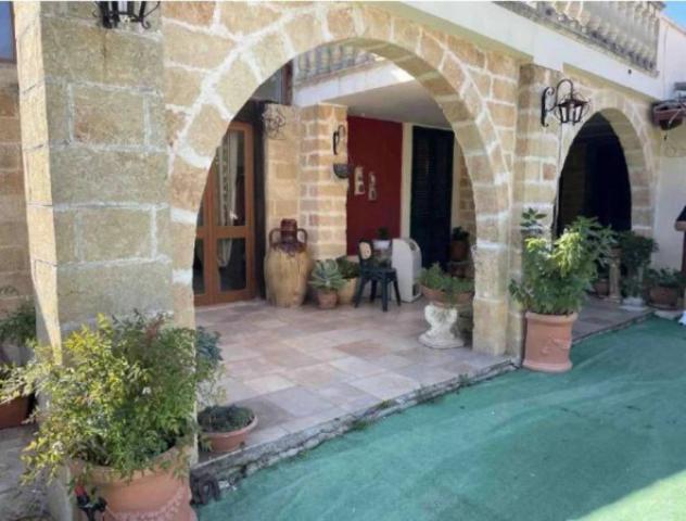Immobile in asta di 8724 m² con più di 5 locali in vendita a Campi Salentina - Foto 4