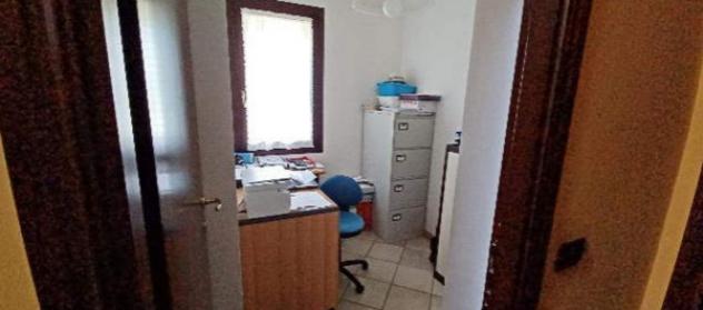 Immobile in asta di 256 m², box auto in vendita a Gualdo Tadino - Foto 8