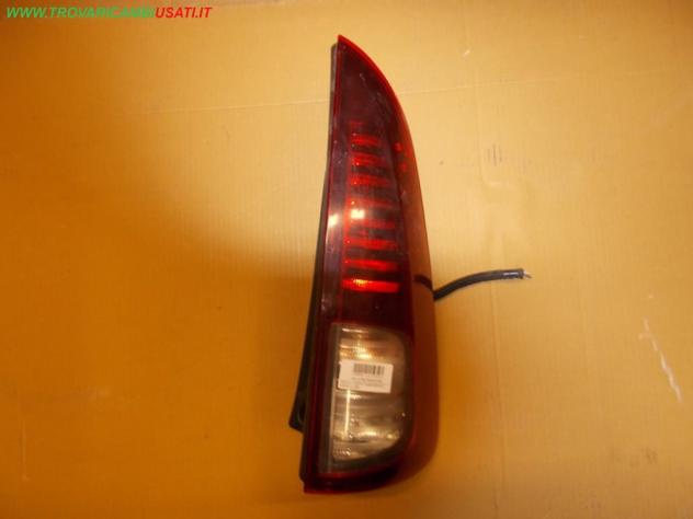 FANALE POST.D. FUME RENAULT ESPACE (J66)  Parti elettriche  Fanaleria  Fanali  Fanale post. sx.