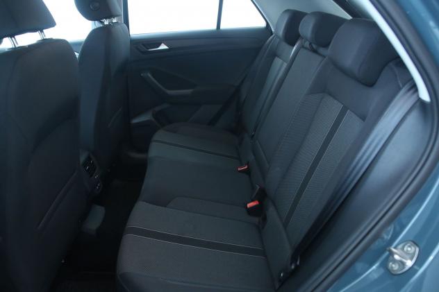 Volkswagen T-Roc 1.0 TSI Life / Fari LED - Park Assist - Adaptive Cruise Control - Climatronic trizona - Digital Cockpit - Tetto in contrasto nero - Foto 9
