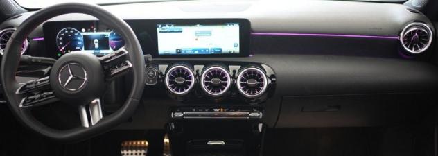 NEW Mercedes-Benz A 180 d Automatic Premium+Tetto Apribile+Pack Night - Foto 5