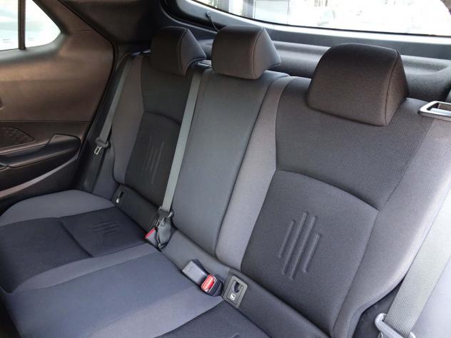 Toyota C-HR 2.0 PHEV Trend - Foto 9