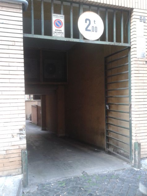 Ampia cantina zona piazza Bologna - Foto 2