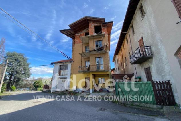 Appartamento di 85 m² con 3 locali in vendita a Castronno