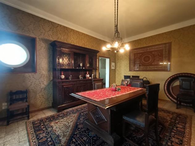 VILLA Indipendente da ristrutturare con Ben Oltre 1000 mq. di Giardino - Foto 5