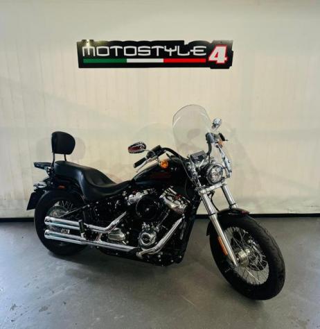 HARLEY-DAVIDSON Softail Standard CRUISER