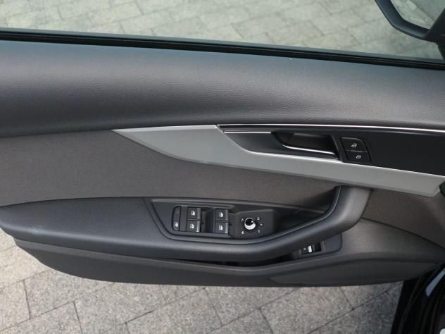 Audi A4 Avant 35 TDI/163 CV S tronic Business - Foto 8