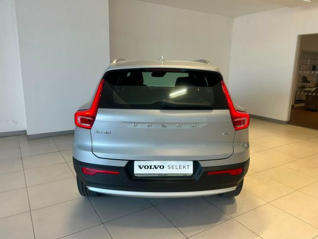Volvo XC40 T2 AUT. CORE - Foto 8