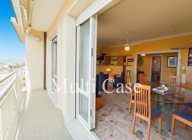 APPARTAMENTO CON AFFACCIO DIRETTO SUL MARE – LIDO DI CAMAIORE (LU) - Foto 7