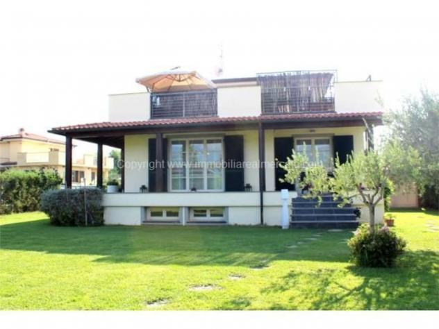 Villa in vendita a Camaiore 200 mq Rif: 1291776