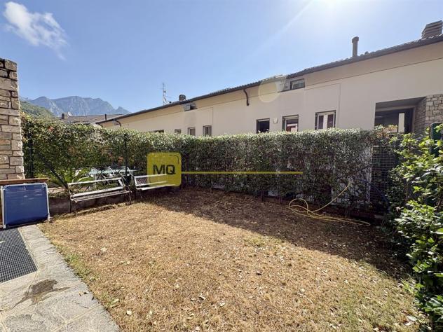 VALMADRERA (LC) - elegante villa a schiera con ascensore interno, doppi giardini e ampi spazi – Valmadrera - Foto 12