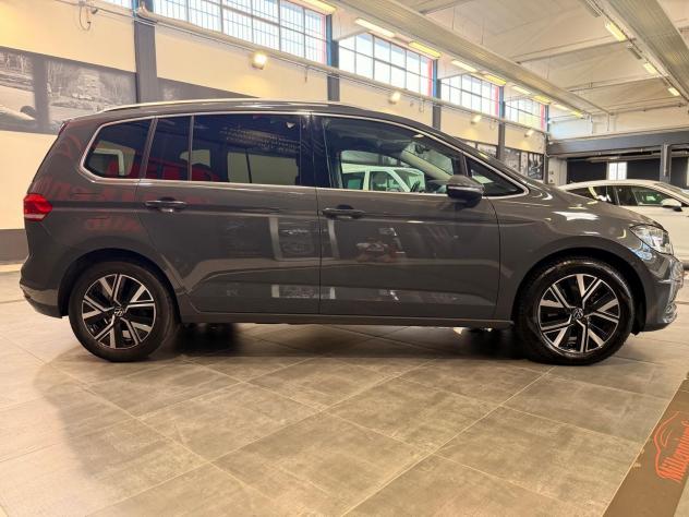 Volkswagen Touran 7 Posti 2.0 TDI SCR Executive DSG chilometri certificati Casamadre, possibilità di estensione garanzia Casamadre. - Foto 10