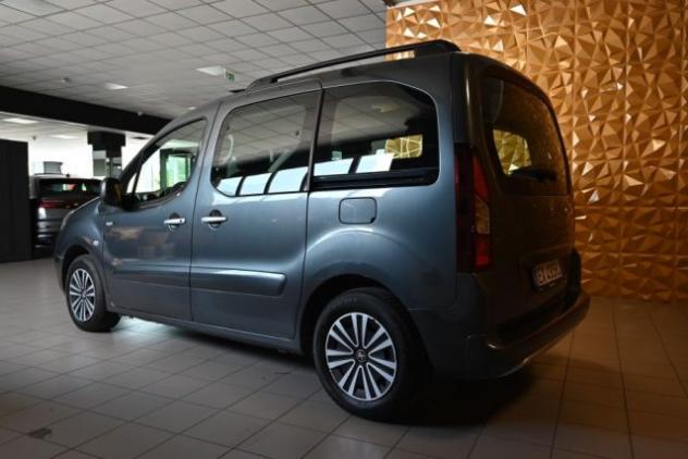 PEUGEOT Partner TEPEE 1.6 HDI 92CV STYLE TETTO ISOFIX 5POSTI NUOVO rif. 23922119 - Foto 8