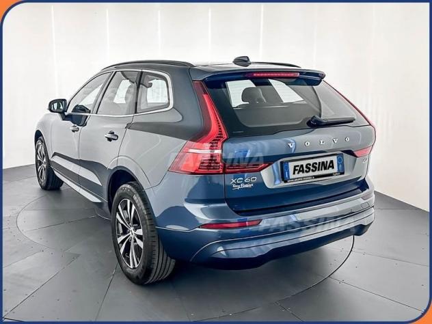 Volvo XC60 B4 D automatico Momentum Pro - Foto 4