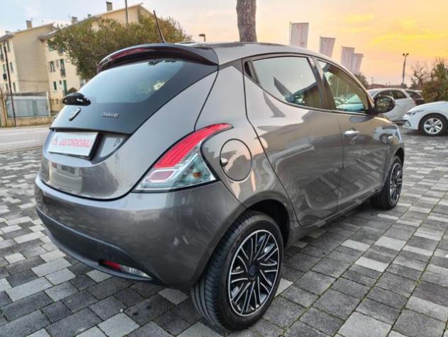 LANCIA Ypsilon 1.0 70cv 5 porte Hybrid ORO rif. 23425037 - Foto 3