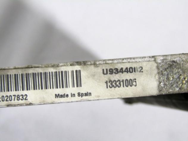 13331005 CONDENSATORE RADIATORE CLIMATIZZATORE CLIMA A/C OPEL MERIVA B 1.4 G 88KW 5M 5P (2013) RICAMBIO USATO - Foto 2