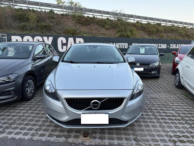 Volvo V40 D2 Momentum 2.0 120CV -2017 - Foto 2