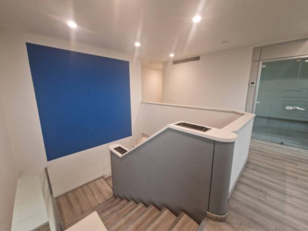 Immobile di 2463 m² con più di 5 locali in vendita a Baranzate - Foto 8