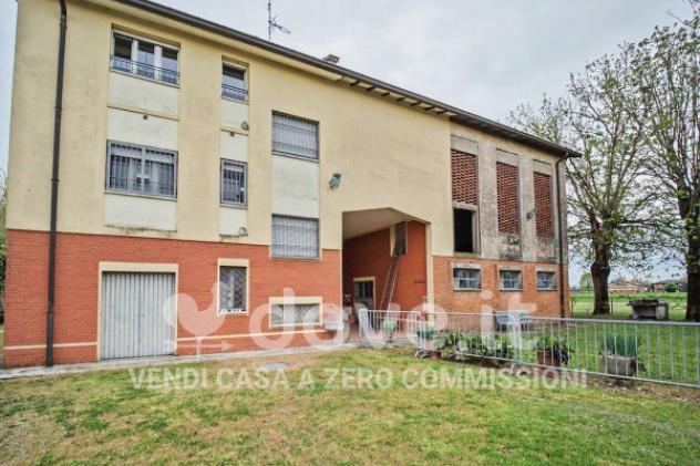 Casa indipendente di 227 m² con 4 locali e box auto in vendita a Campogalliano
