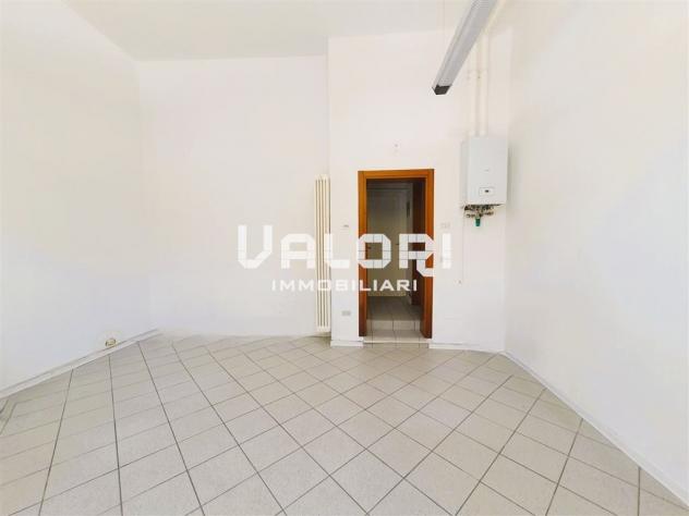 UFFICIO CON INGRESSO INDIPENDENTE E VETRINA - Foto 3