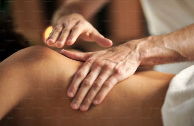 Cercasi Operatrici Massaggi Relax e Olistici (Anche Prima Esperienza) Tel:3446382317
