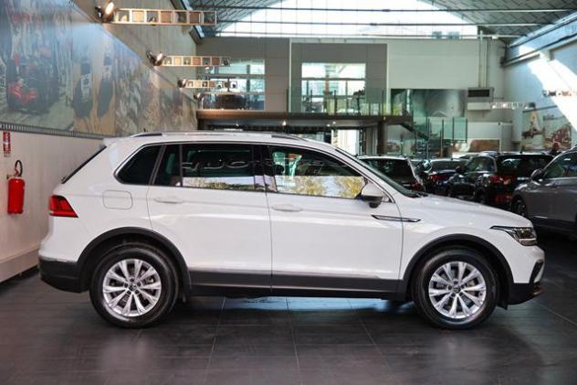 VOLKSWAGEN Tiguan 2.0 TDI 150cv SCR DSG Life rif. 23421202 - Foto 2