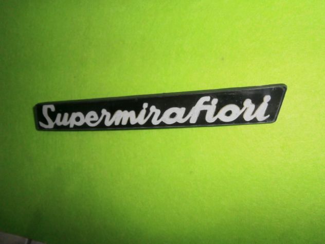 Scritta logo targhetta fanale posteriore Fiat 131 Supermirafiori NUOVA - Foto 2