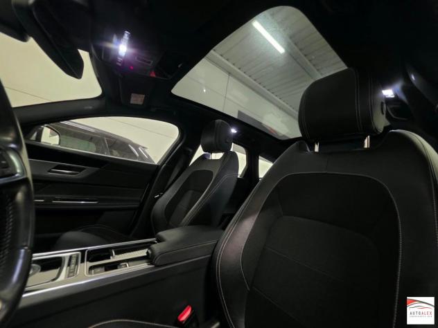 JAGUAR - XF - 2.0d 180 CV AWD R-Sport Automatico - Foto 10