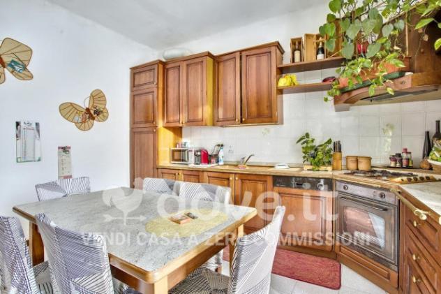 Villa di 150 m² con 5 locali e posto auto in vendita a Luvinate - Foto 6