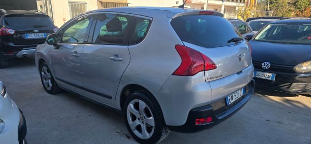 Peugeot 3008 1.6 e-HDi 112CV cambio robotizzato Stop&Start Access - Foto 9