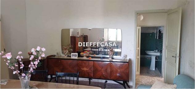 V2620 - In vendita casa indipendente con magazzino e terreno in periferia - Foto 5