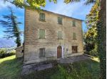 DOVADOLA - CASA INDIPENDENTE CON TERRENO AGRICOLO
