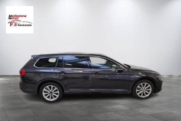 Volkswagen Passat 1.6 TDI 120CV DSG Business - Foto 3
