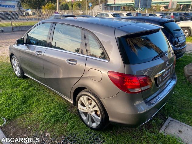 MERCEDES - Classe B - B 180 d Automatic Premium - - Foto 6