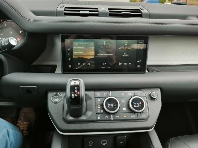 Land Rover Defender 90 3.0D I6 200 CV AWD Auto SE - Foto 8