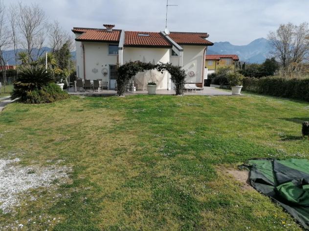 Villa in vendita a Marina di Carrara - Carrara 200 mq Rif: 1141090