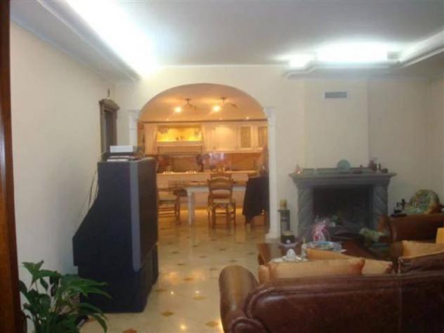 Immobile in asta di 314 m² con più di 5 locali in vendita a Castellammare di Stabia - Foto 2