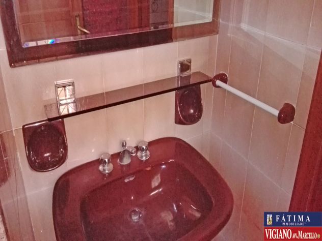 FOGGIA – VENDESI – VIA LECCE – TRATTABILE – MQ. 110 – 2 ingressi – 2 cortili - Foto 6