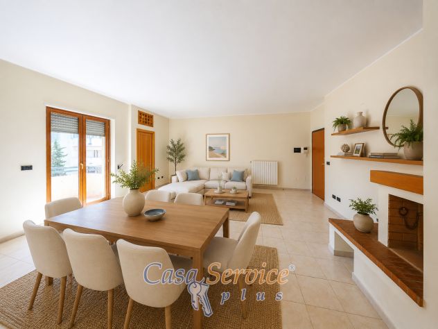 Ampio appartamento con vista mare e box auto - Foto 3