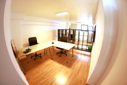 Ufficio arredato bivani parcheggi euro 299