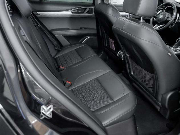 Alfa Romeo Stelvio 2.2 Turbodiesel 190 CV AT8 Q4 Sprint - Foto 7