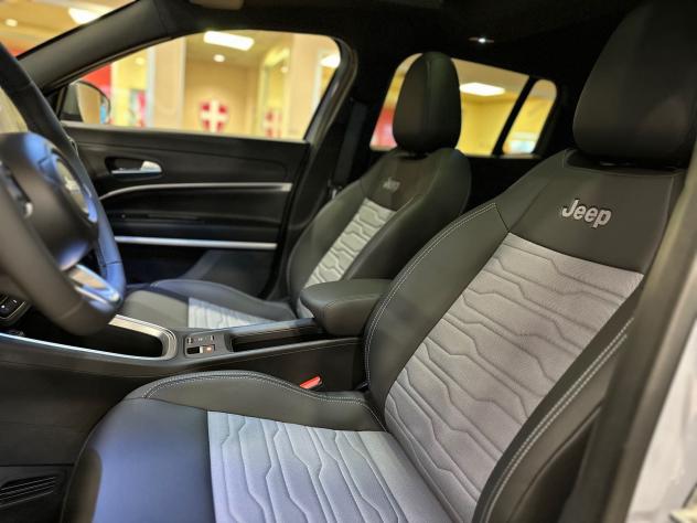 Jeep Avenger Avenger 1.2 Turbo 145 CV MHEV 4xe Overland - Foto 9