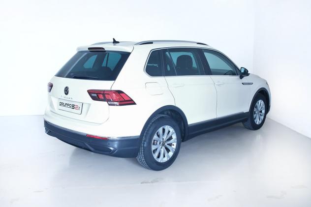 Volkswagen Tiguan 2.0 TDI SCR Life / Fari LED - Digital Cockpit Pro - Side assist - ACC - Ambient Pack - Cristalli posteriori e lunotto oscurati - Foto 4