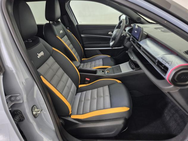 Jeep Avenger 2022 1.2 turbo e-hybrid mhev The North Face 4xe - Foto 10