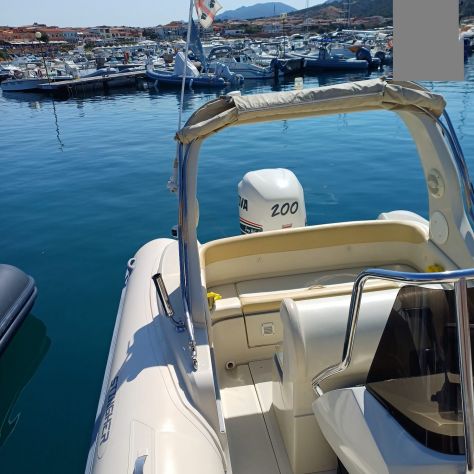 GOMMONE STINGHER 22 CON MOTORE SELVA 200 - Foto 5