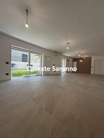 VENDESI VILLA SINGOLA/LOFT SU UNICO PIANO CADANO AL CAMPO - Foto 2