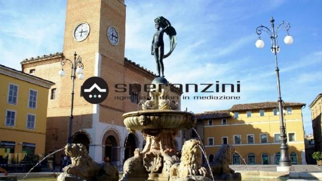 Fano nel centro storico proponiamo in vendita attività commerciale attualmente a ristorantino/gastronomia. il locale di circa 44 mq è completamente at - Foto 7