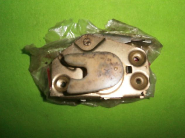 Serratura porta posteriore Fiat 128 berlina special C CL post. sx (lato guida)